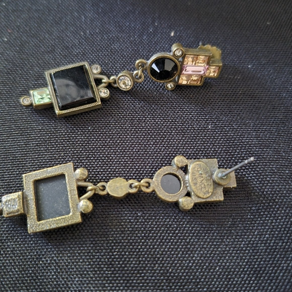 Sweet Romance Black and Pink Geometric Earrings - Picture 2 of 2